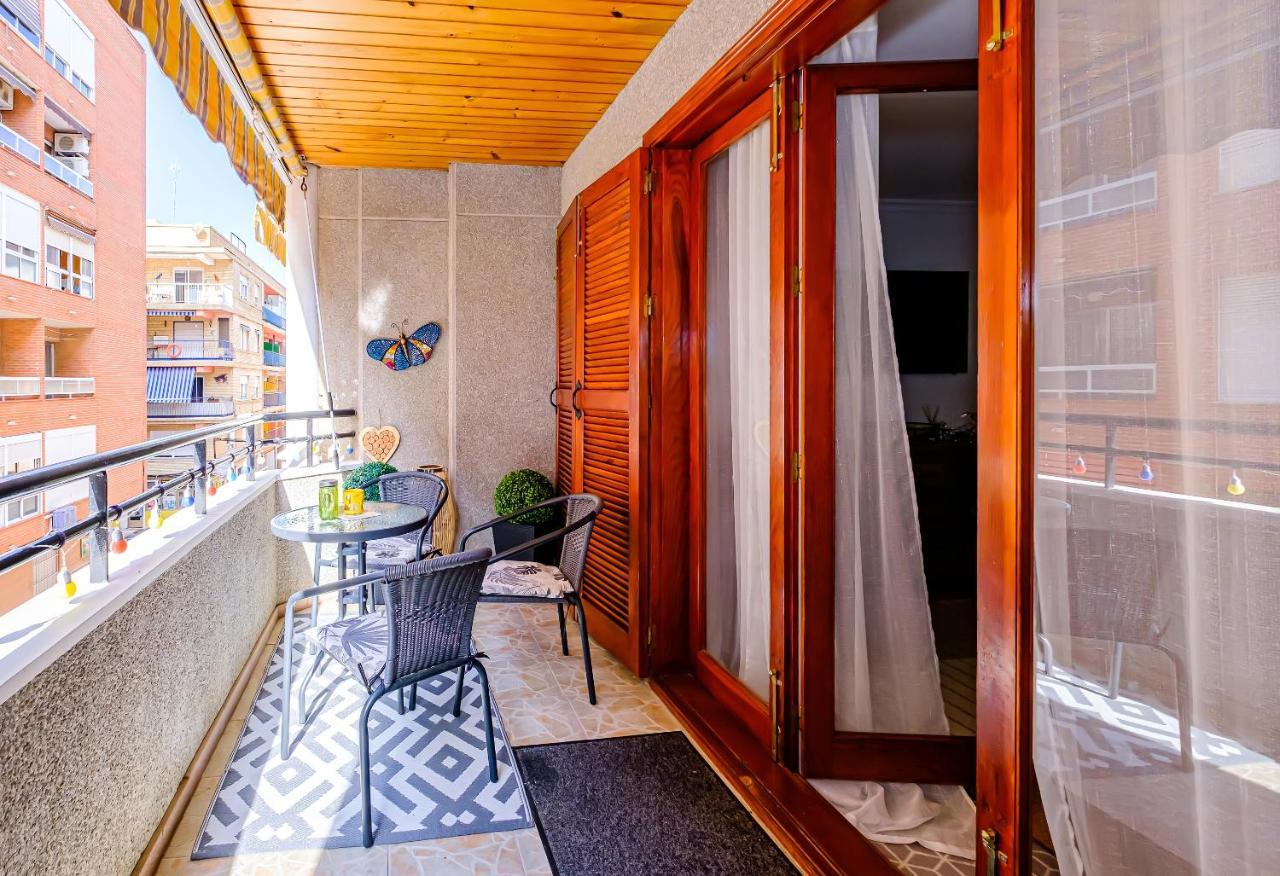 Apartament Alexandro'S Apartment Torrevieja Bagian luar foto
