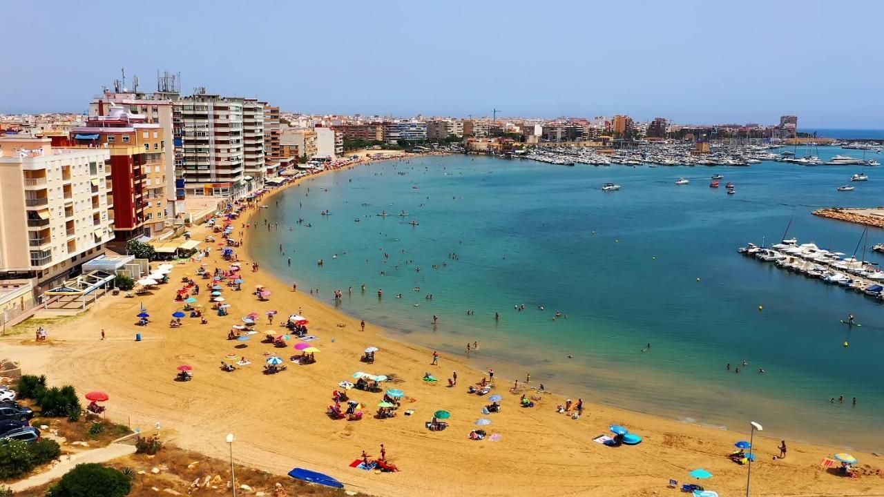 Apartament Alexandro'S Apartment Torrevieja Bagian luar foto
