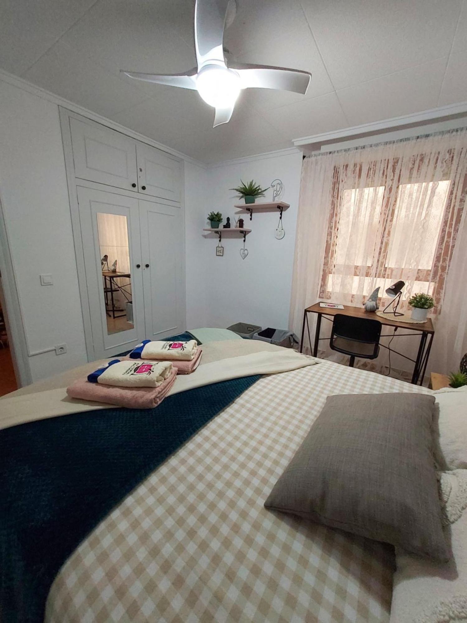 Apartament Alexandro'S Apartment Torrevieja Bagian luar foto
